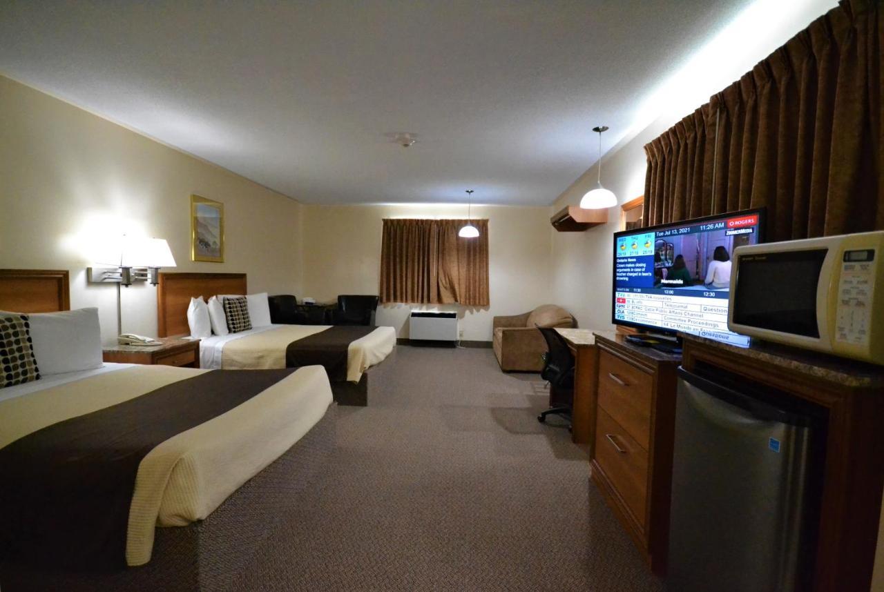 Newmarket Inn Bagian luar foto